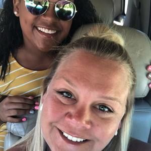 Meet your Posher, Dana